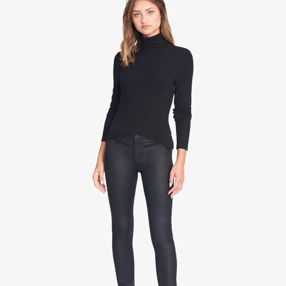 Essential Turtleneck